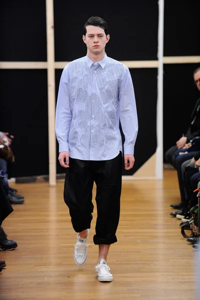 Look 32